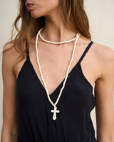 Cream choker