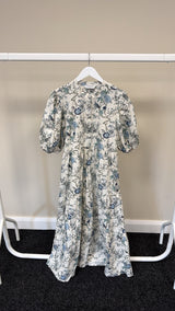 35- SAMPLE SALE  WHITE AND BLUE FLORAL DRESS MEDIUM