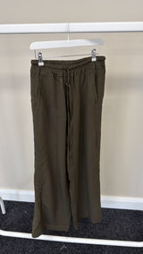 119 - SAMPLE SALE  TROUSERS SIZE MEDIUM