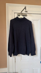 130 - SAMPLE SALE NAVY JUMPER SMALL