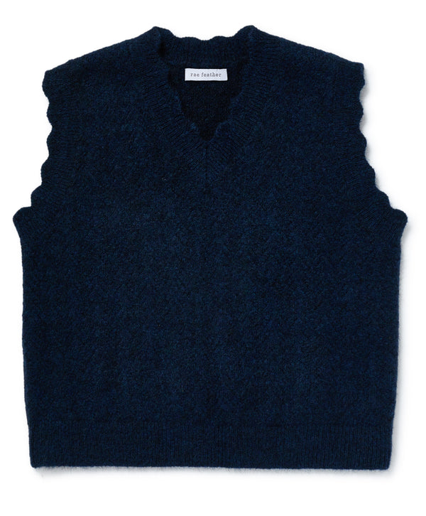 Scallop Edge Tank